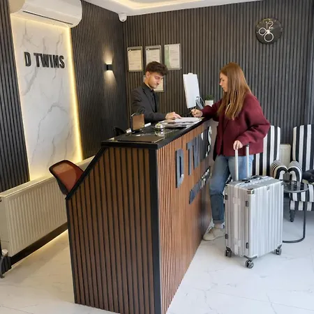 D Twins Airport