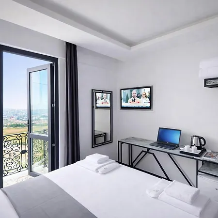 D Twins Airport Hotel