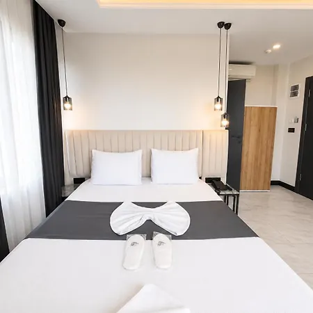 D Twins Airport Hotel
